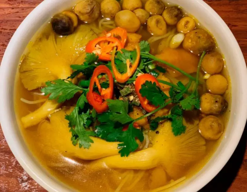 nhà hàng chay phạm hồng phước