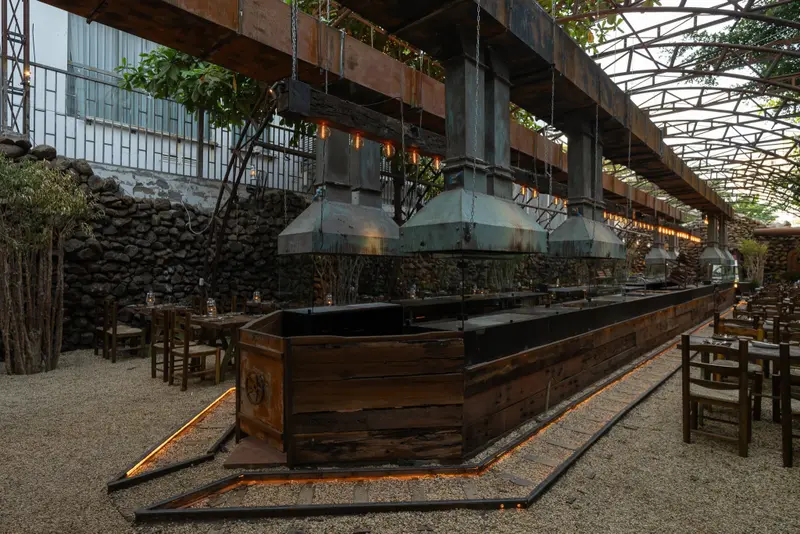 Trạm Hầm Thảo Điền với kiến trúc Hidden Bar độc lạ