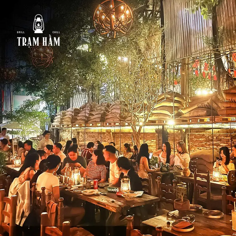 Trạm hầm -Quán ăn Quận 3