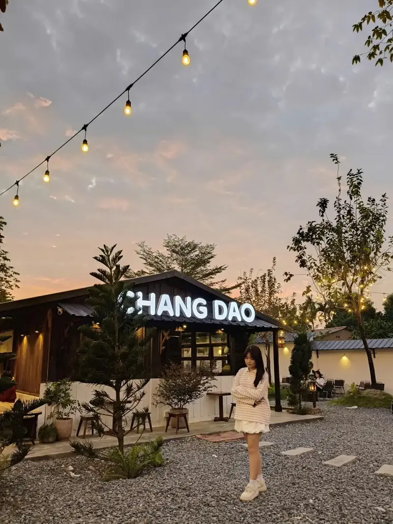 Tiệm Cà Phê Chang Dao - Không gian hoàng hôn
