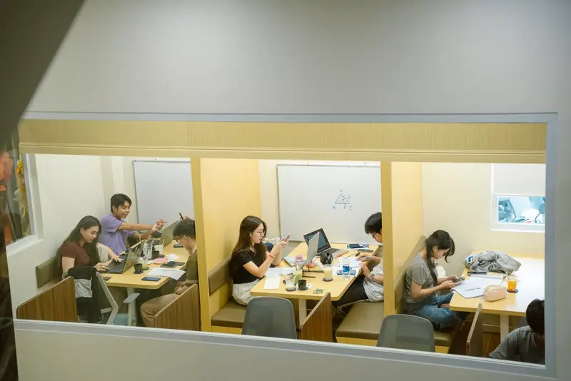 Goller Study Cafe Long Xuyên - Góc học tập