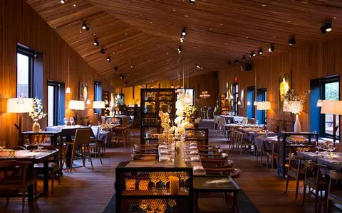 The Log Restaurant - "Khu vườn trên mây" tại GEM Center