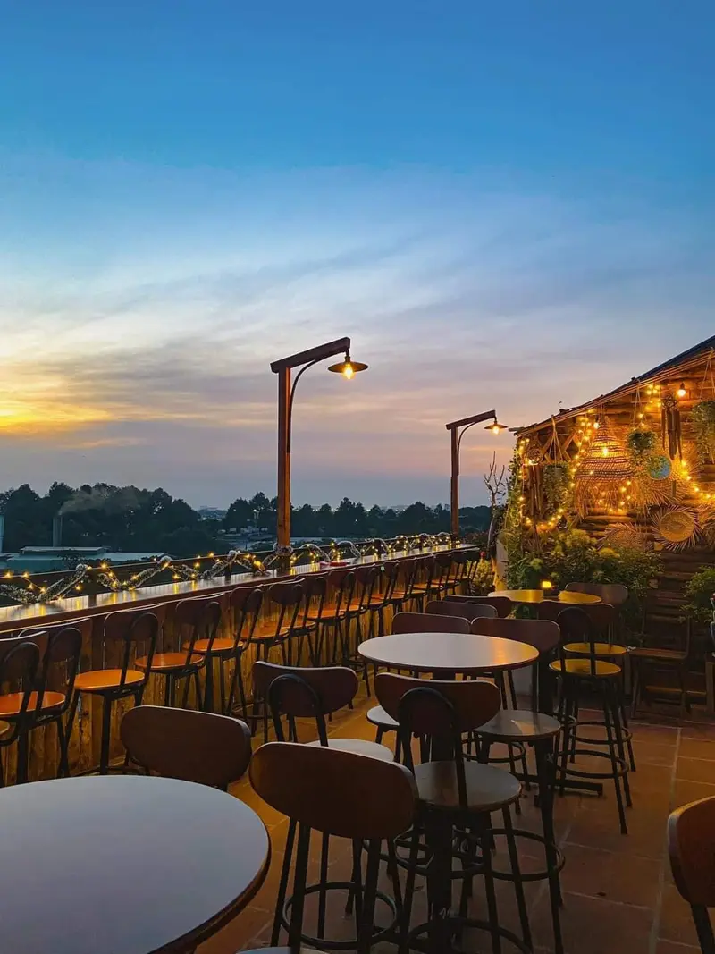 Hẹn Rooftop