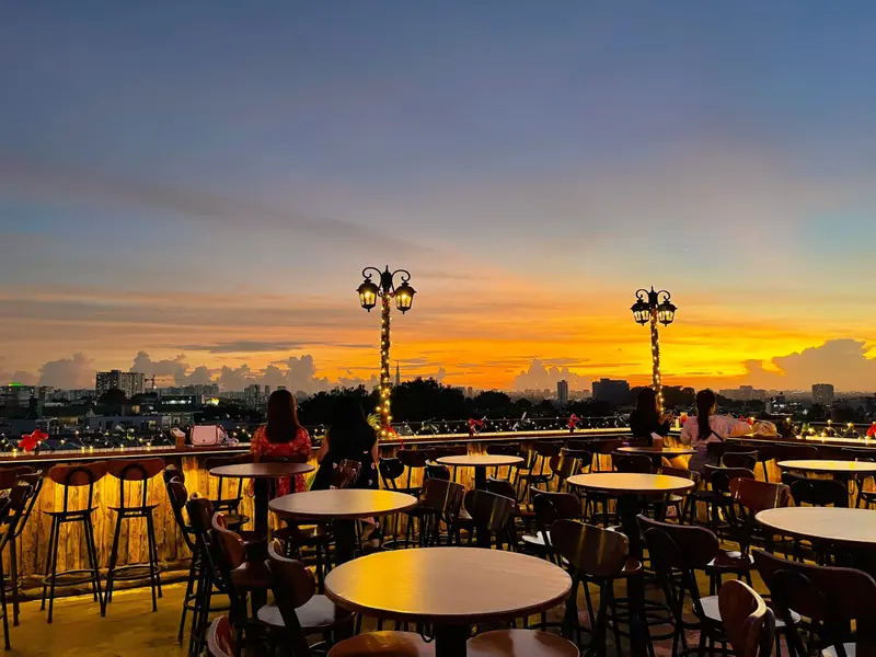 Nhớ Rooftop một điểm chill thật thú vị của Sài Gòn: đi để biết và đi để nhớ